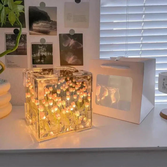 Tulip Cube Mirror Lamp - Web Bazzar